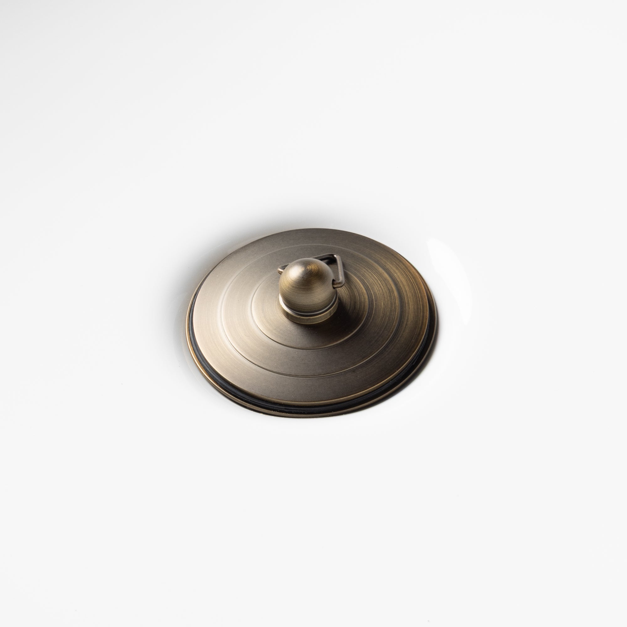 Notorious Bath Plug and Waste Antique Brass