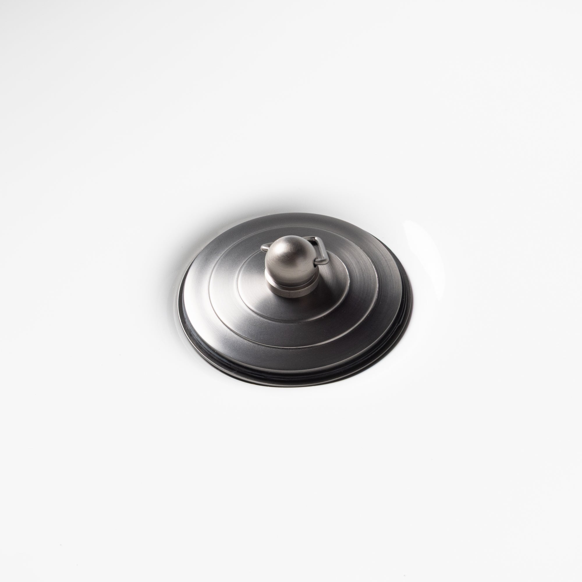 Notorious Bath Plug and Waste Gun Metal