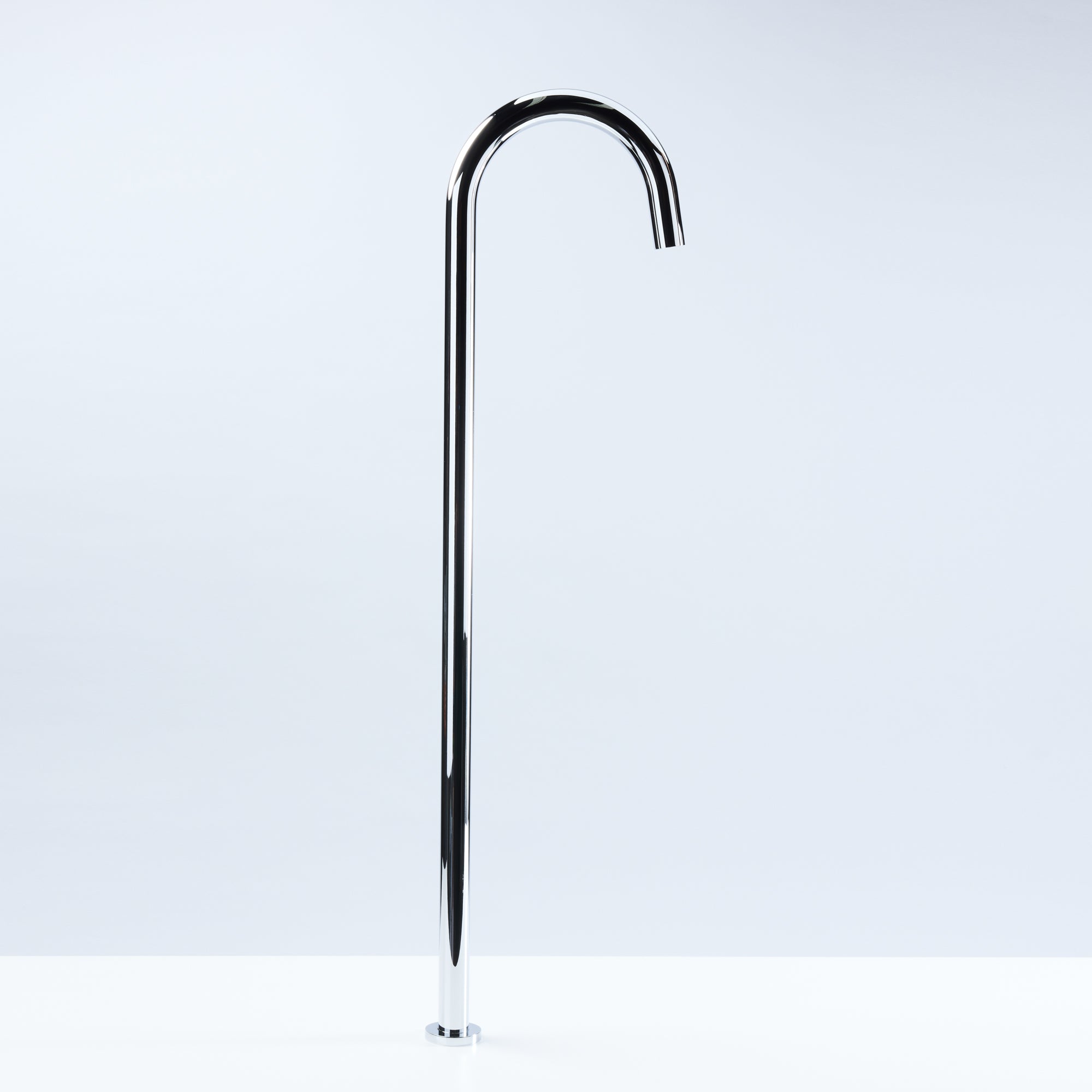 Notorious Floor Bath Spout Chrome