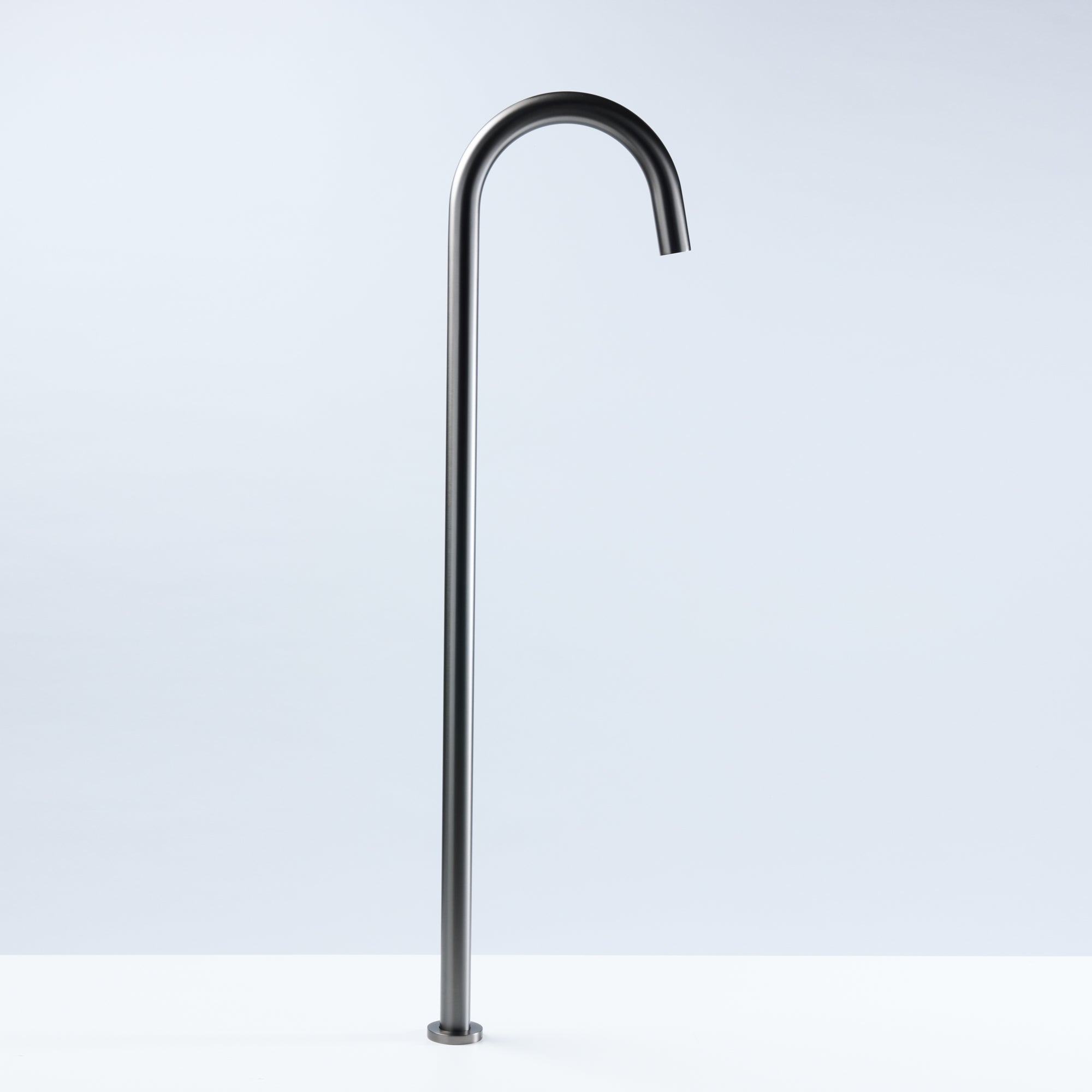 Notorious Floor Bath Spout Gun Metal