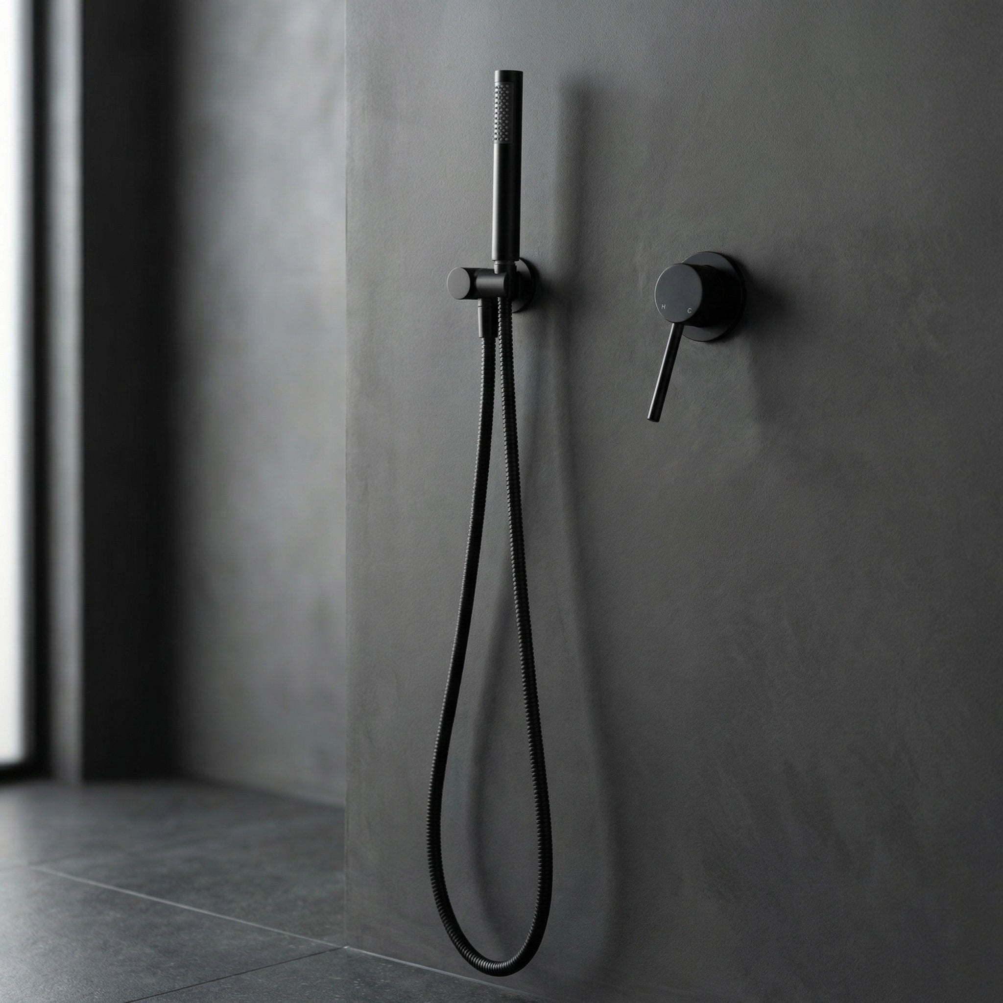 Notorious Shower Handpiece on Bracket Matt Black