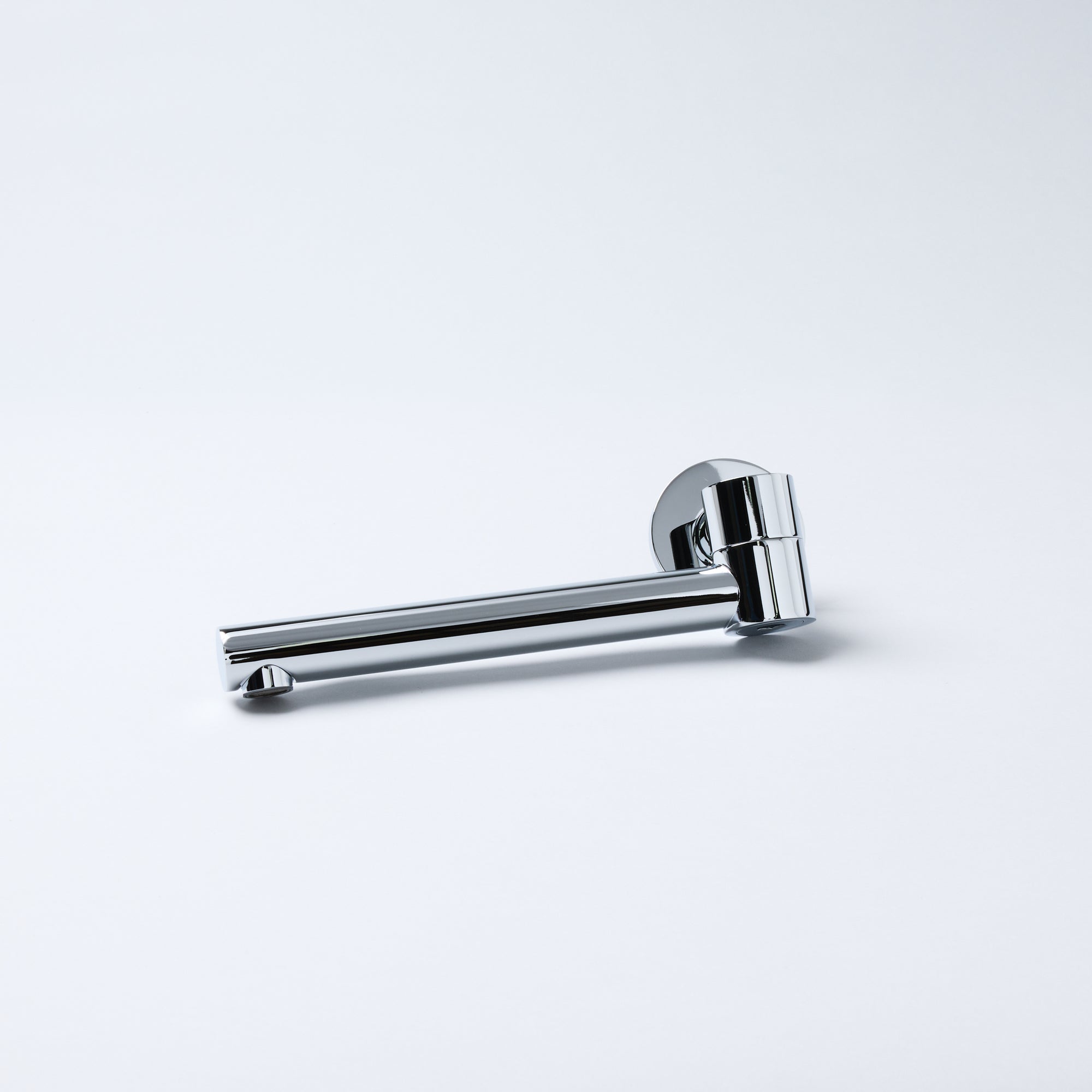 Notorious Swivel Bath Spout Chrome